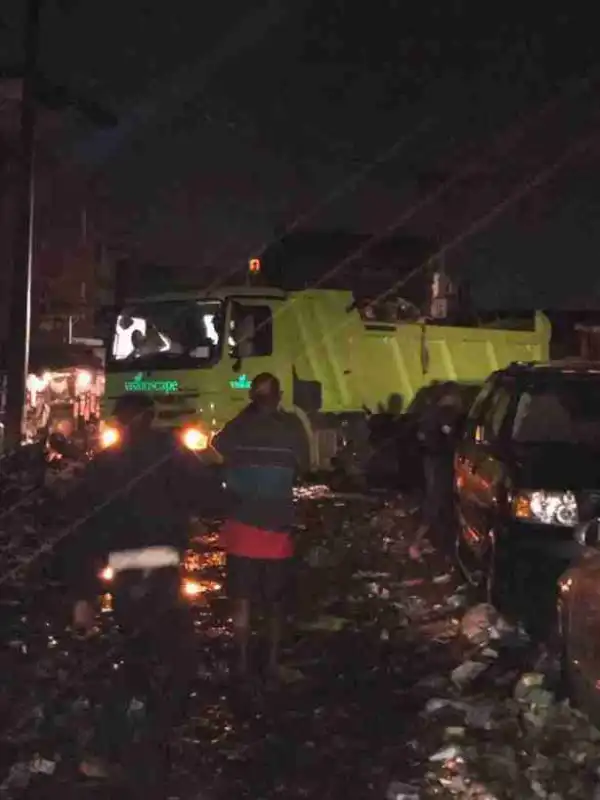 WOW! Impressive: Governor Ambode Responds Swiftly To Akobi Crescent Flood Crisis